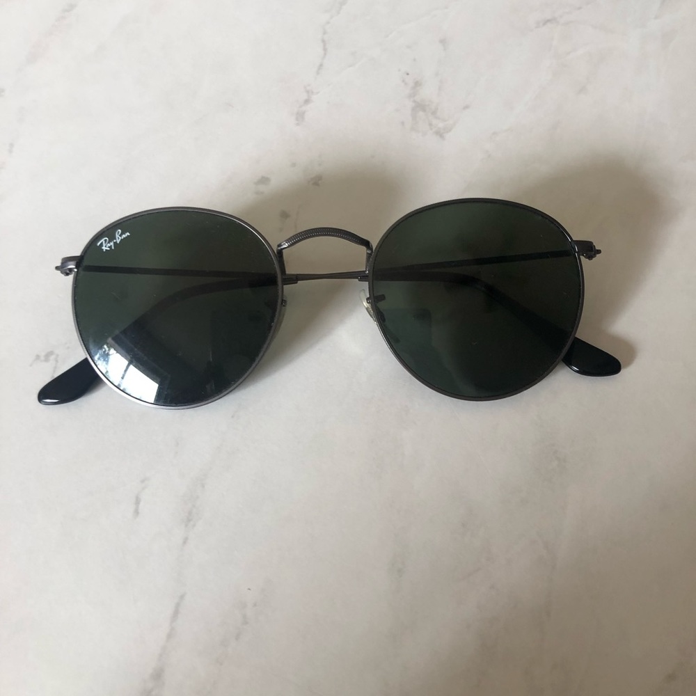 Black Round Metal Ray Bans